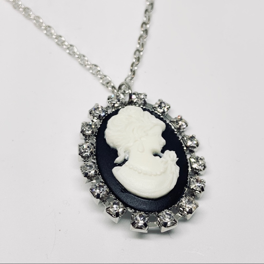 Rhinestone Cameo Necklace Goth New
